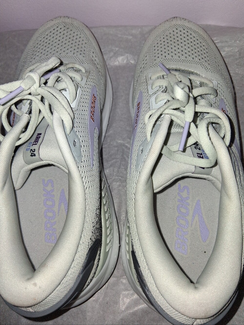 Brooks Women's Ariel 24 GTS 10.5B - Picture 5 of 7